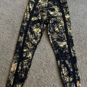 PUMA New W/TAGS EVERSCULPT SHAPE ENHANCING  ACTIVEWEAR LEGGING BLACK GOLD FOIL M